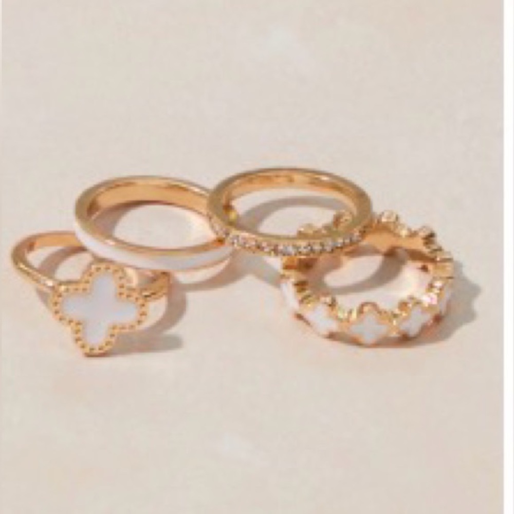 Altar'd State Gold and White Floral Ring Set in size 7